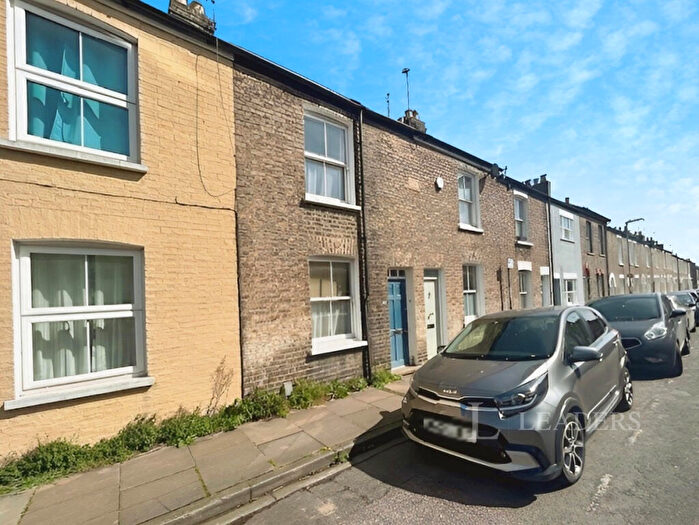 2 Bedroom Terraced House To Rent In Searle Street, CB4