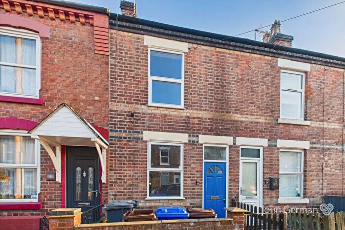 3 Bedroom Terraced House For Sale In Blackpool Street, Burton-on-Trent, DE14