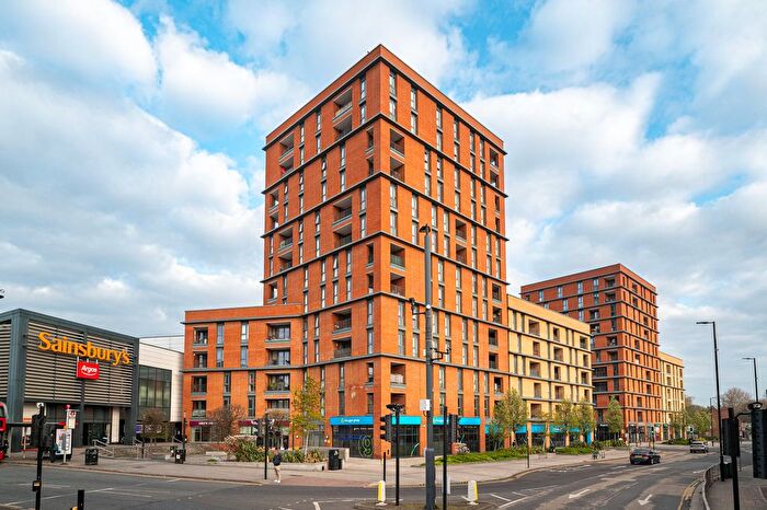 2 Bedroom Flat To Rent In High Street, Sutton, SM1
