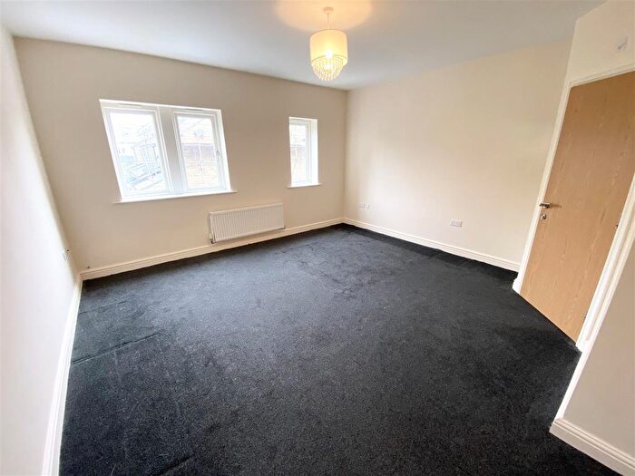 4 Bedroom Detached House To Rent In Towngate Fold, Meltham, Holmfirth, West Yorkshire, HD9