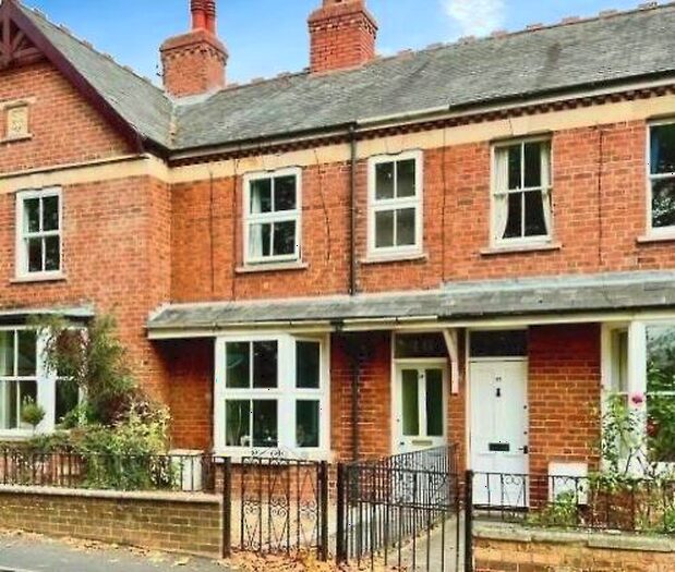 3 Bedroom Terraced House To Rent In Recreation Ground Road, Stamford, Lincolnshire, PE9