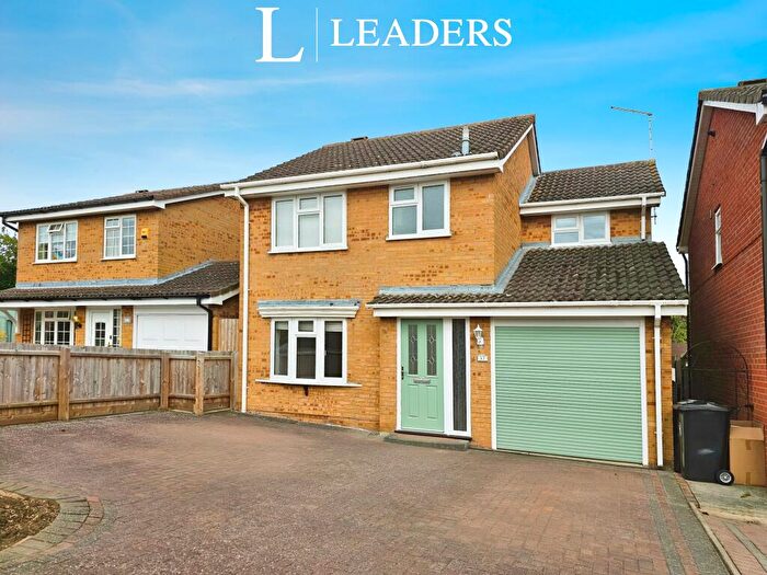 3 Bedroom Detached House To Rent In Losecoat Close, PE9