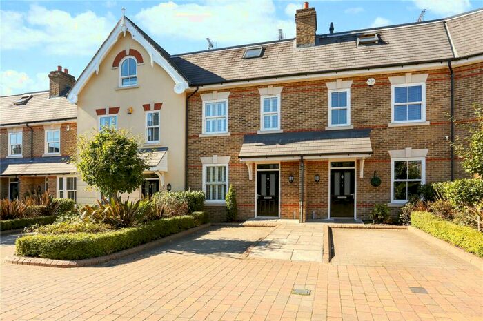4 Bedroom Terraced House To Rent In Kensington Mews, Windsor, Berkshire, SL4
