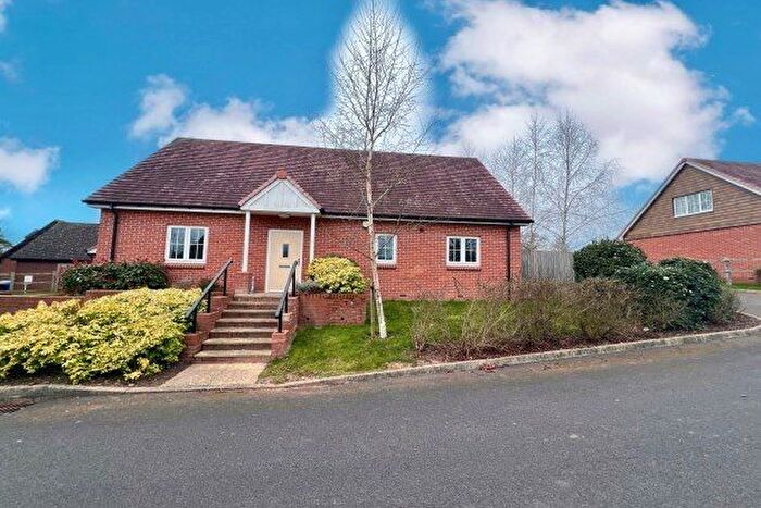 3 Bedroom Property To Rent In Highcroft Close, Worcester, WR6