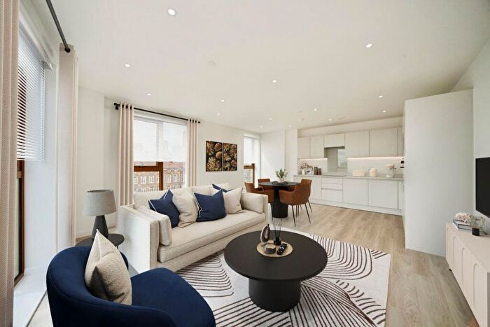 2 Bedroom Flat For Sale In Dod Street, London, E14