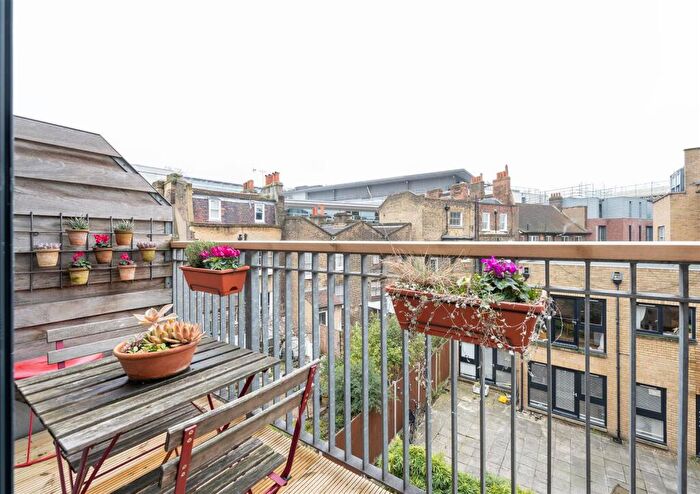 1 Bedroom Flat For Sale In Reading Lane, Hackney, E8
