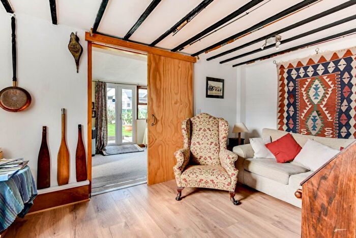1 Bedroom Flat To Rent In Old Fort Road, Shoreham, BN43