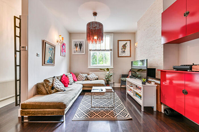 3 Bedroom Terraced House For Sale In Derbyshire Street, Bethnal Green, London, E2