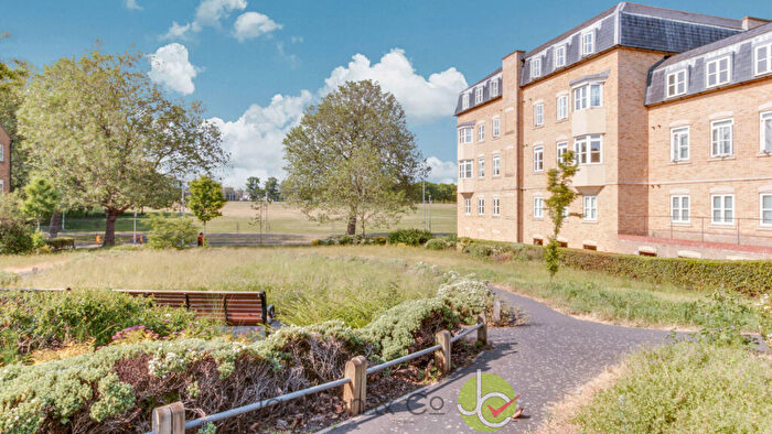2 Bedroom Apartment To Rent In Circular Road South, Essex, CO2
