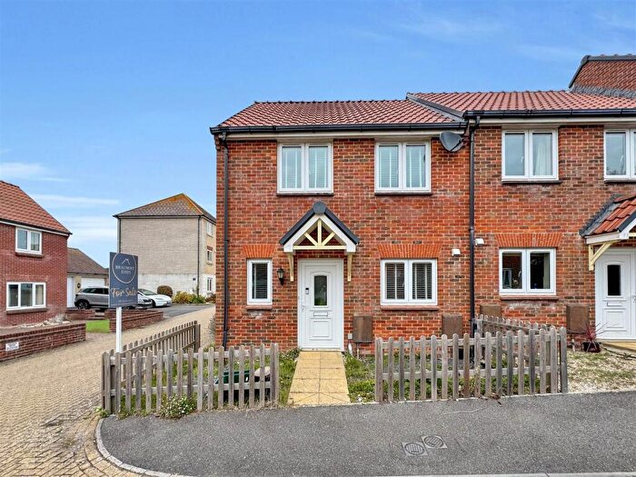 2 Bedroom End Of Terrace House For Sale In Willerby Close, Redlands, DT3