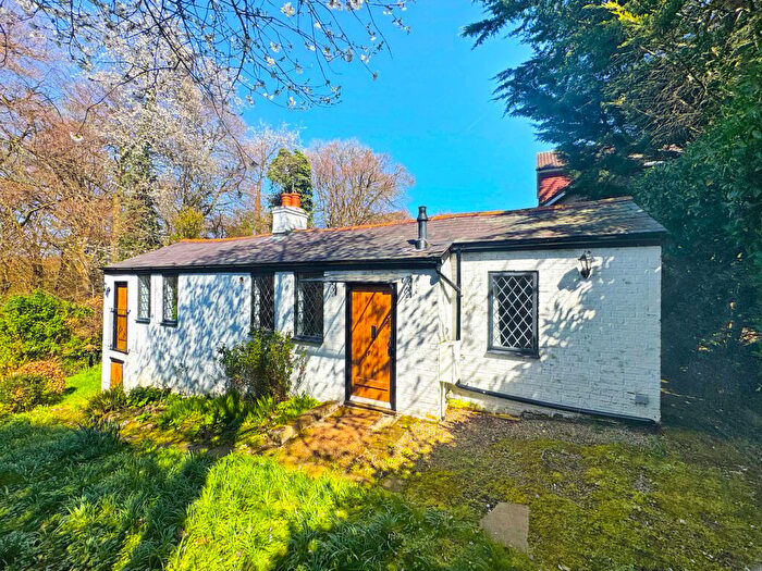 3 Bedroom Bungalow For Sale In The Woodlands, Amersham, HP6
