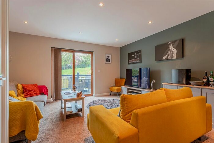 3 Bedroom Terraced House To Rent In Stuart Street, Barnoldswick, BB18