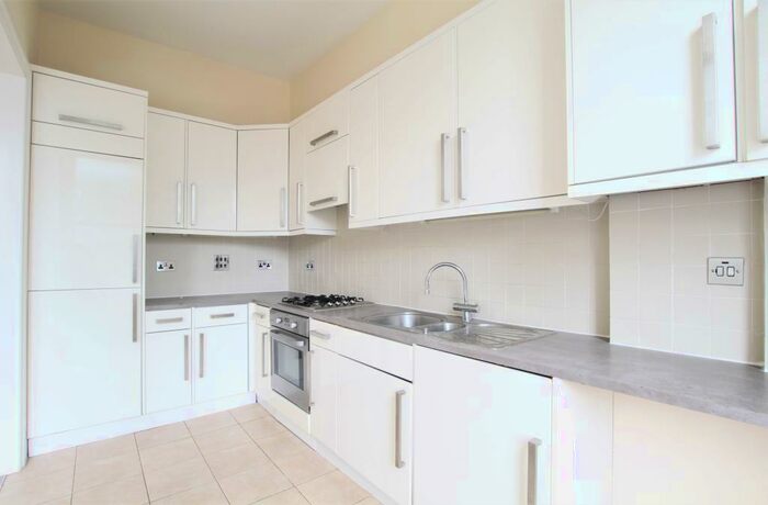 2 Bedroom Flat To Rent In Muswell Hill Road, (), London, N10