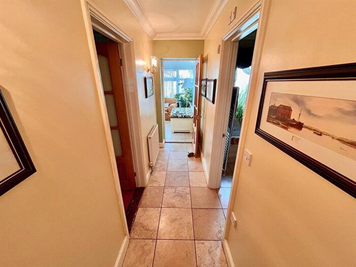 2 Bedroom Detached Bungalow For Sale In Spindrift Close, Winterton-On-Sea, Great Yarmouth, NR29