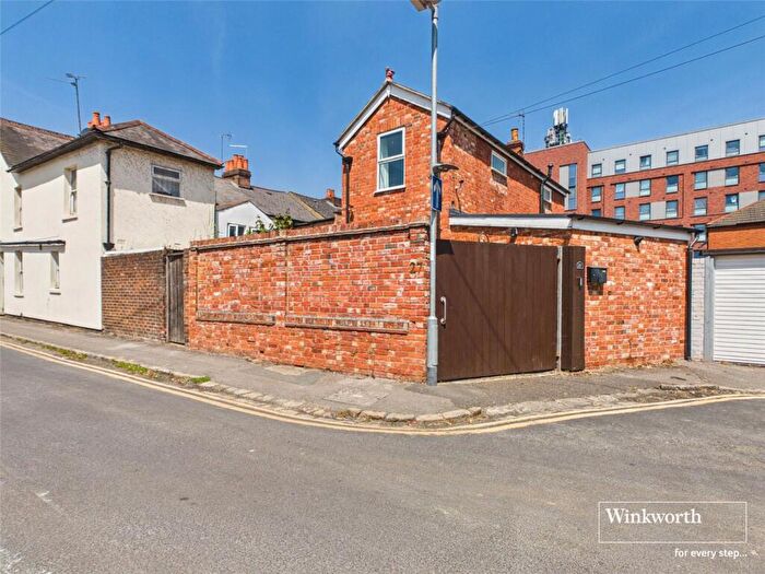 2 Bedroom Detached House For Sale In Eldon Terrace, Reading, Berkshire, RG1