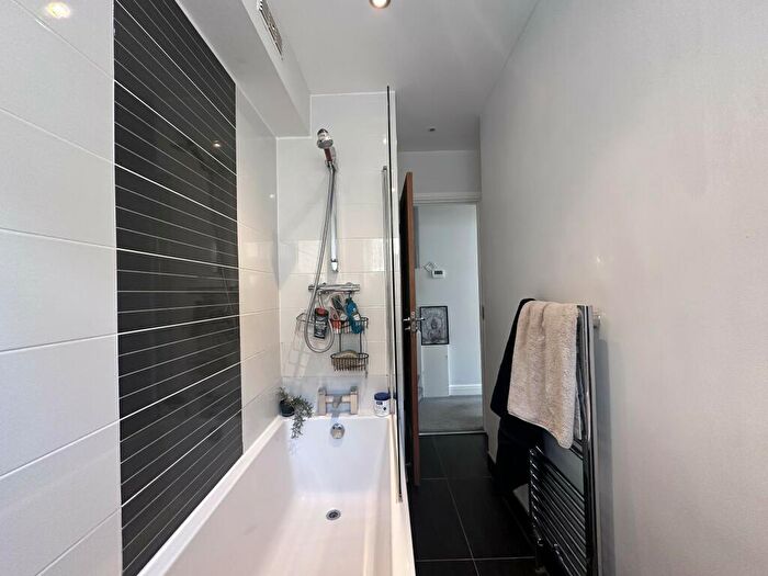 2 Bedroom Apartment To Rent In Westbourne Villas, BN3