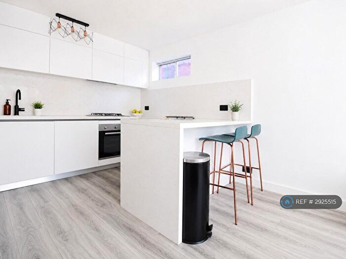 2 Bedroom Flat To Rent In Lavender Apartments, Croydon, CR0