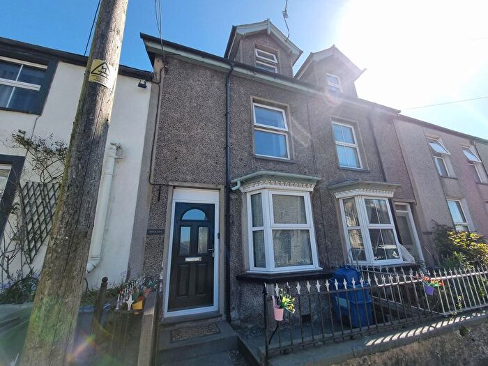 3 Bedroom Terraced House To Rent In High Street, Talsarnau, LL47