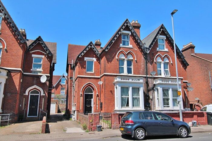 2 Bedroom Apartment For Sale In Victoria Road North, Southsea, PO5