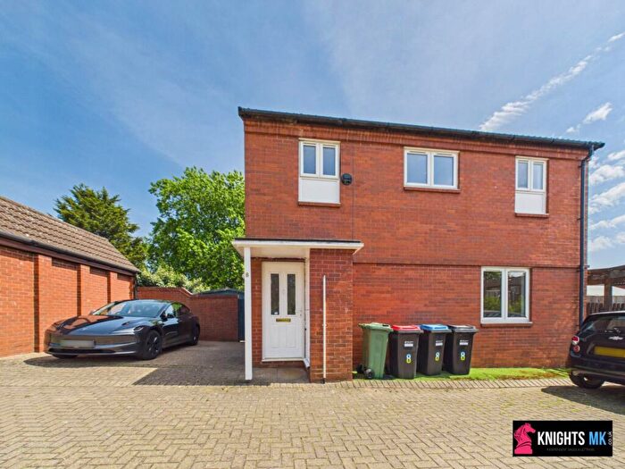 3 Bedroom Detached House To Rent In Lamport Court, Great Holm, MK8