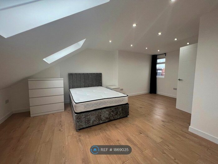 6 Bedroom Terraced House To Rent In Copleston Road, London, SE15