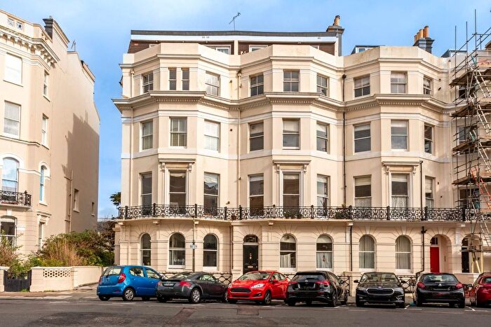 1 Bedroom Flat For Sale In - St. Aubyns, Hove, BN3