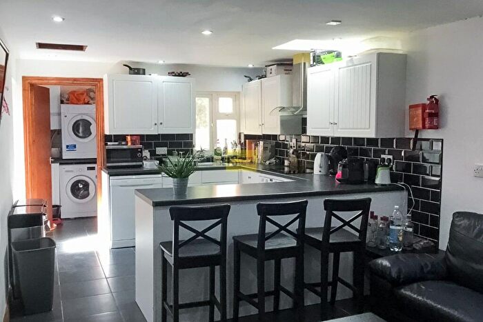 6 Bedroom Terraced House To Rent In Hubert Road, Selly Oak, Birmingham, B29