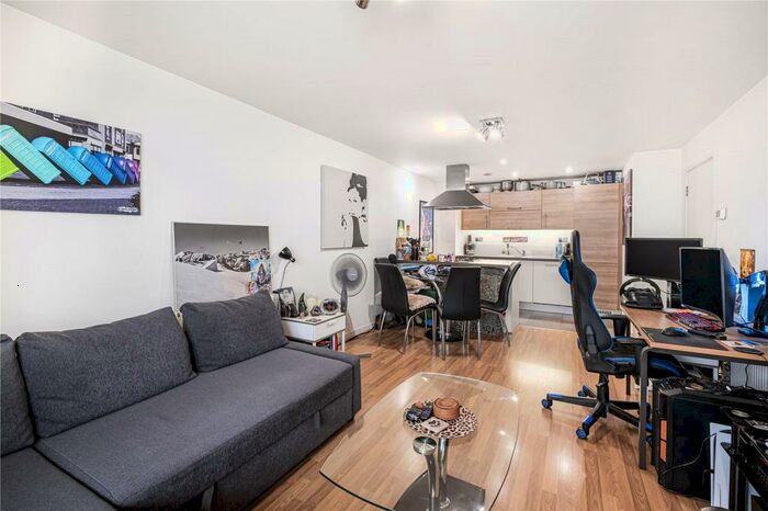 1 Bedroom Apartment To Rent In Wager Street, London, E3