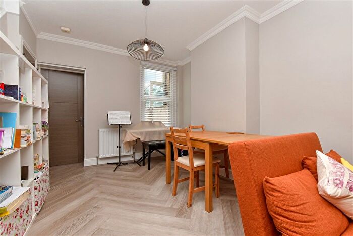 3 Bedroom Terraced House For Sale In Tharp Road, Wallington, Surrey, SM6