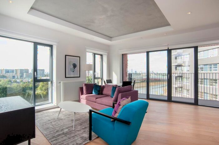 2 Bedroom Apartment To Rent In Java House, London City Island, London, E14