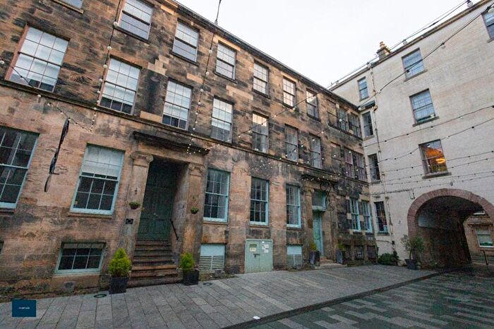 2 Bedroom Flat To Rent In Flat / Virginia Street Glasgow, G1