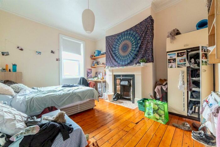 6 Bedroom Terraced House To Rent In &#pppw - Cavendish Place, Newcastle Upon Tyne, NE2