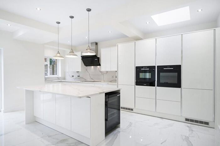 5 Bedroom Property To Rent In Menelik Road, West Hampstead, NW2