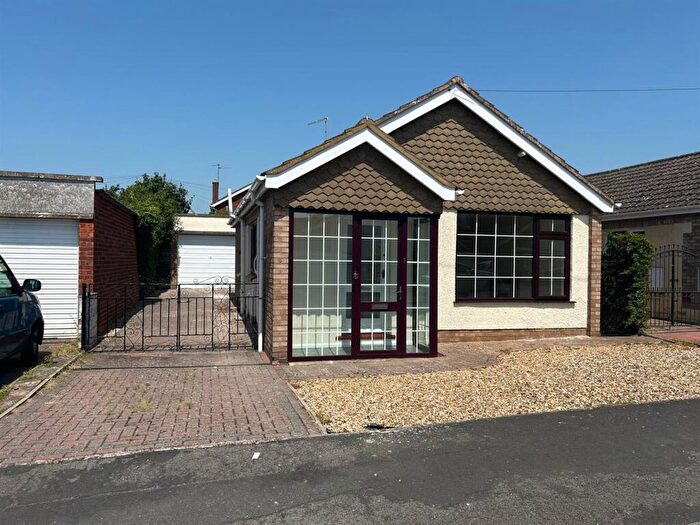 2 Bedroom Bungalow To Rent In Montcalm Close, Kettering, NN15