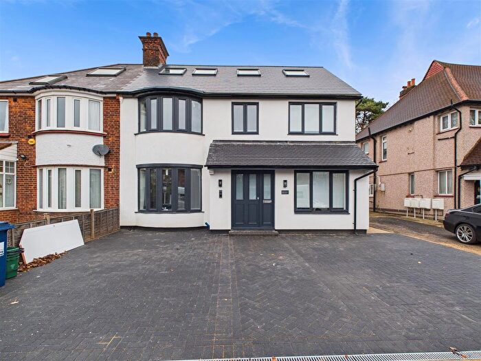 2 Bedroom Flat To Rent In Lynton Terrace, Lynton Road, London, W3