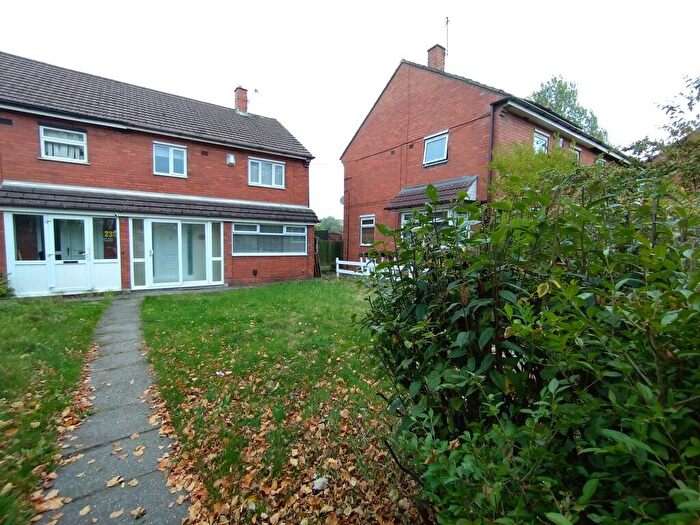 3 Bedroom Semi-Detached House For Sale In Biddulph Road, Stoke-on-Trent, ST6