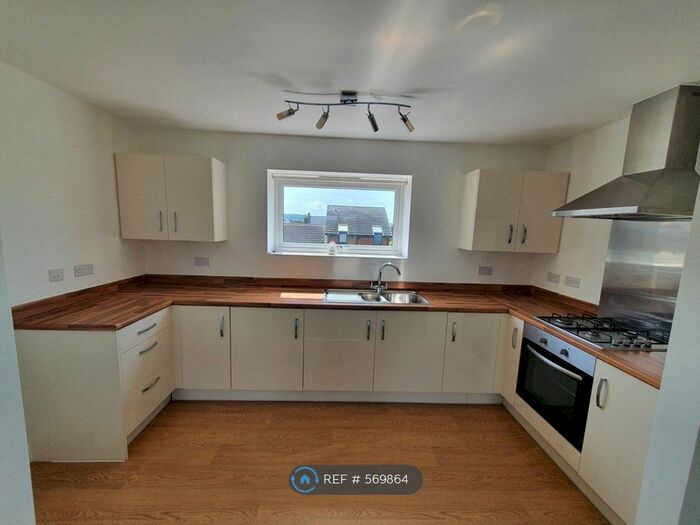 2 Bedroom Flat To Rent In Abells Close, Walton, Milton Keynes, MK7