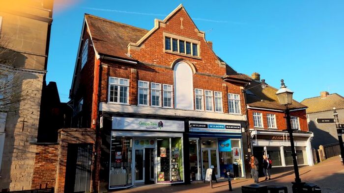 2 Bedroom Flat To Rent In High Street, Lewes, BN7