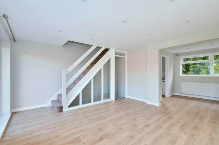 4 Bedroom Terraced House To Rent In Russell Court, Chesham, HP5