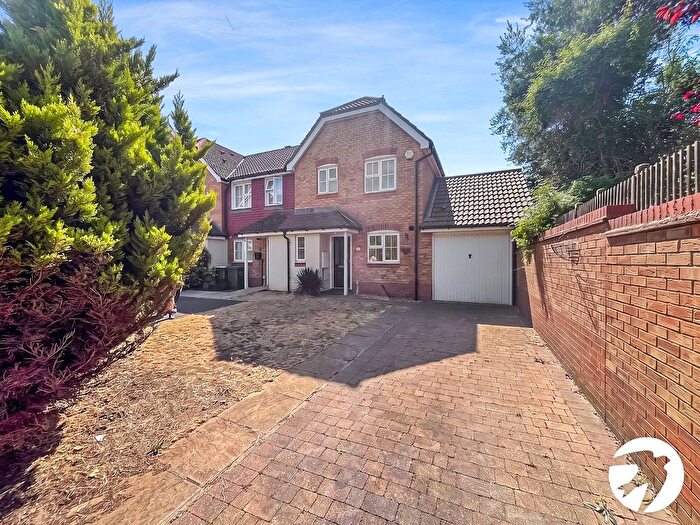 3 Bedroom Semi Detached House To Rent In Alfriston Close, Crayford, Dartford, DA1