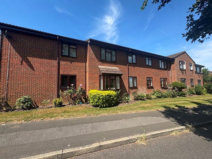 1 Bedroom Property For Sale In Tarragon Drive, Guildford, GU2