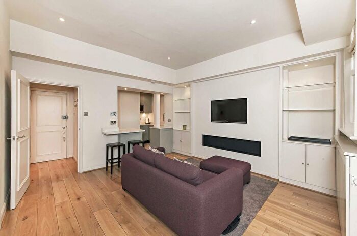 1 Bedroom Flat To Rent In Chelsea Embankment, London, SW3