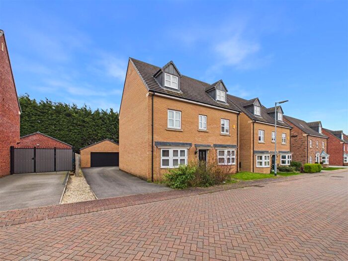 5 Bedroom Detached House For Sale In Nursery Close, Swanland, HU14