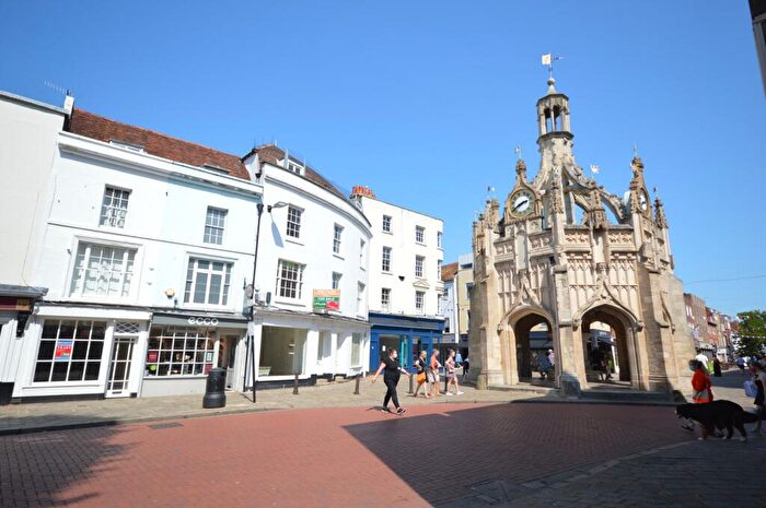 2 Bedroom Flat To Rent In West Street, Chichester, PO19