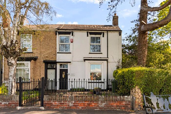 4 Bedroom Semi Detached House For Sale In Cheapside, Waltham, DN37