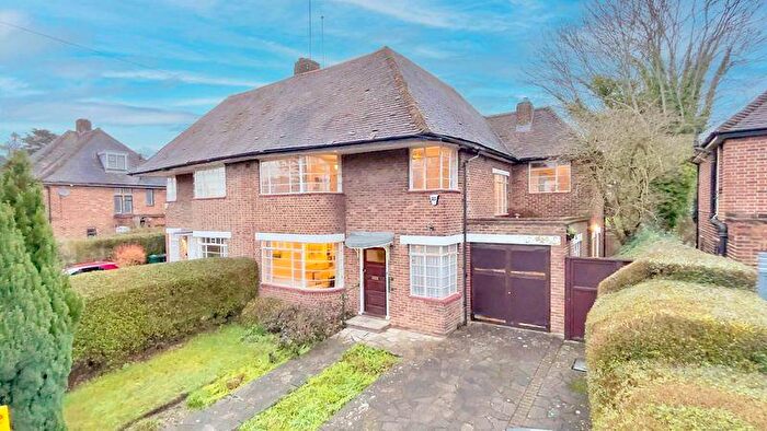 4 Bedroom Semi Detached House For Sale In Brim Hill, Hampstead Garden Suburb, N2