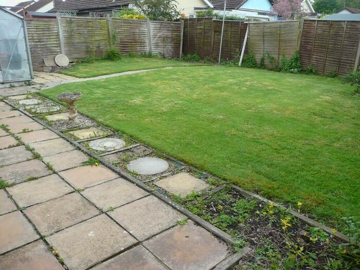 2 Bedroom Detached Bungalow To Rent In Toothill, Swindon, SN5