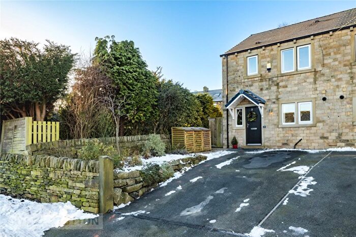 3 Bedroom Semi Detached House For Sale In Stocks Drive, Shepley, Huddersfield, West Yorkshire, HD8
