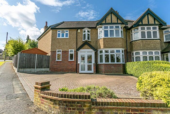 4 Bedroom Semi Detached House For Sale In Palmersfield Road, Banstead, SM7