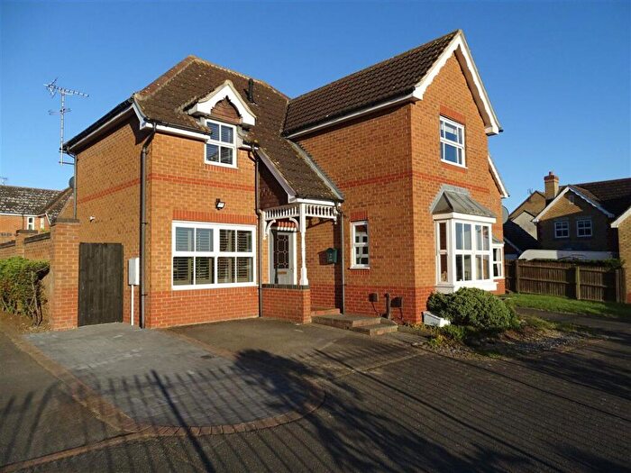 3 Bedroom Detached House For Sale In Birchen Close: Hampton Hargate, PE7